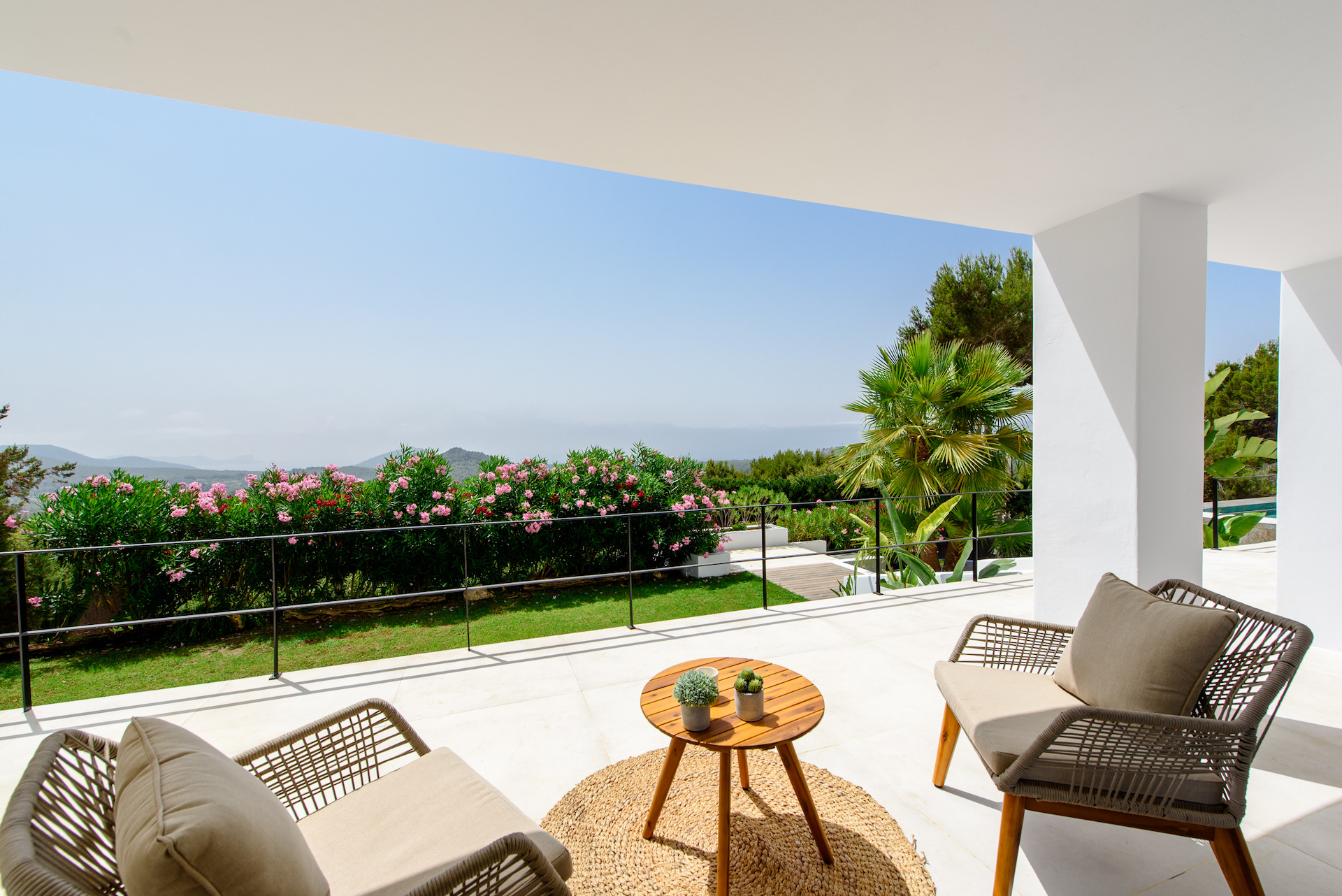 Resa estates huis kopen Ibiza es cubells villa terrace exterior.jpg